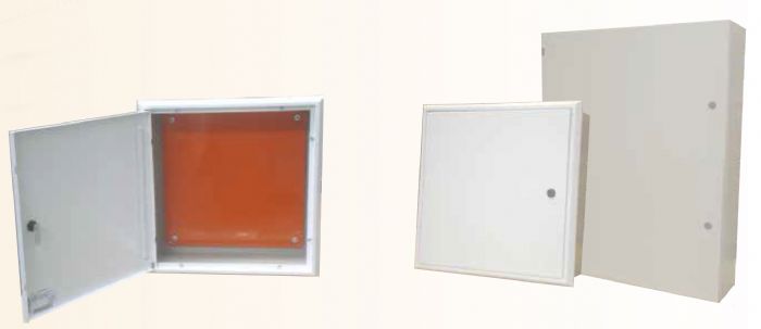 LINEA CUADROS DE COMANDO STEELBOX